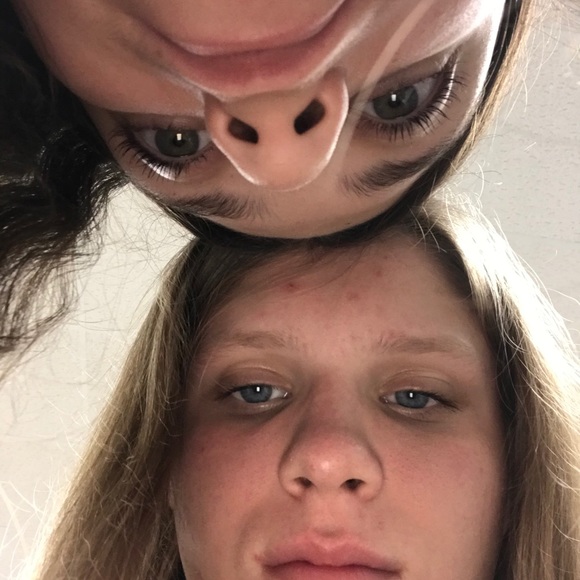 Meet your Posher, Mckenzie - Picture 1 of 1